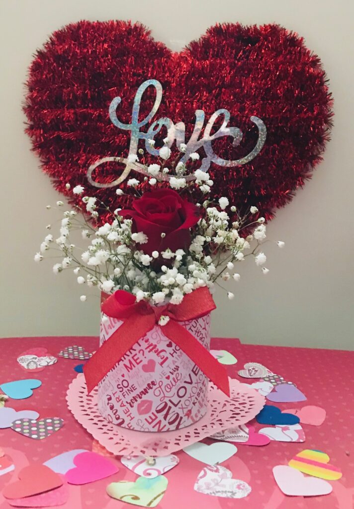 30+ diy mother's day gifts with lots of tutorials Easy Valentine’s Day Vases